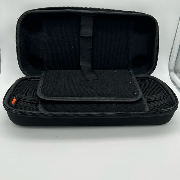 Nintendo Switch Travel Case - Picture 5 of 7